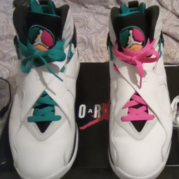 Air Jordan 8 Retro - Picture 2 of 4